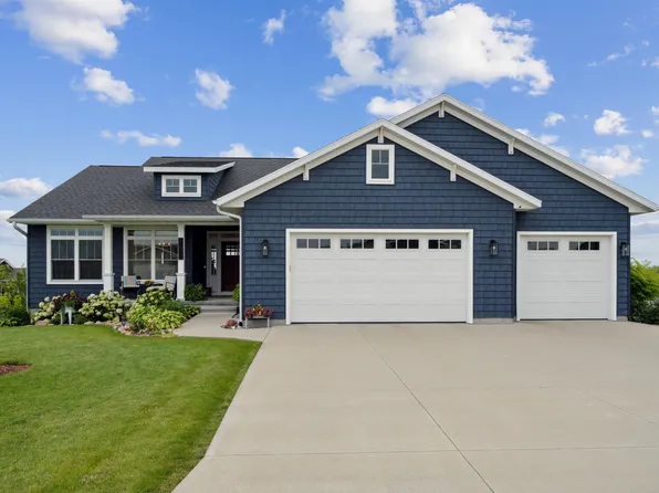 4598 Willow St, Palo, IA 52324