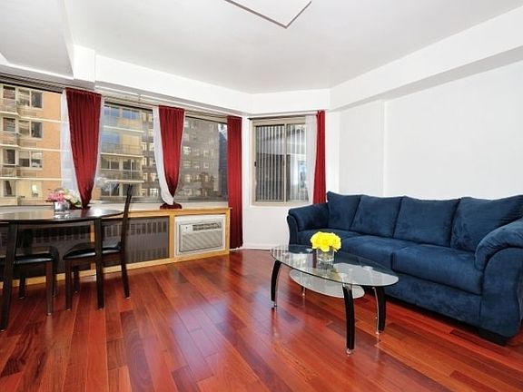 3rd image of 225 E 46th St APT 12D