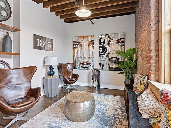 5th image of 610 21st Ave N APT 201