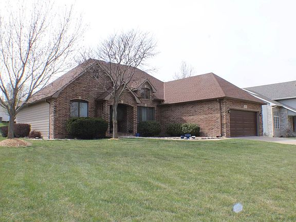 2nd image of 2801 Westlake Dr