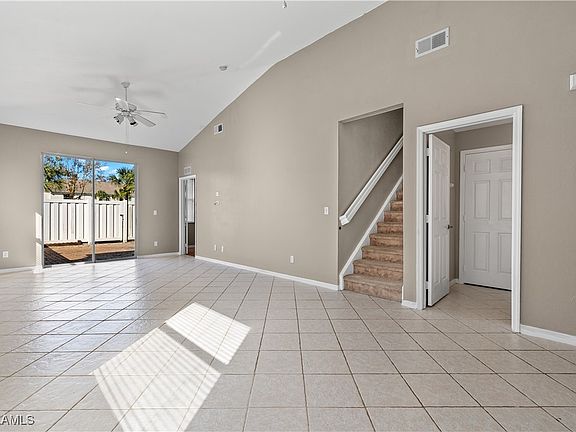 3rd image of 3005 Palmetto Oak Dr APT 101