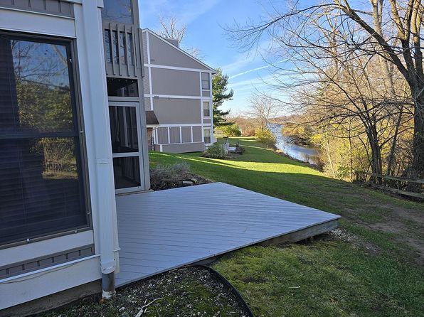 227 Portage Lakes Dr Unit F