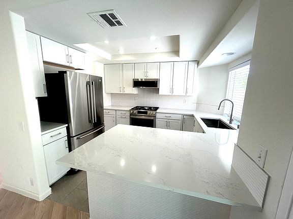 5th image of 44053 Silver Creek Cir