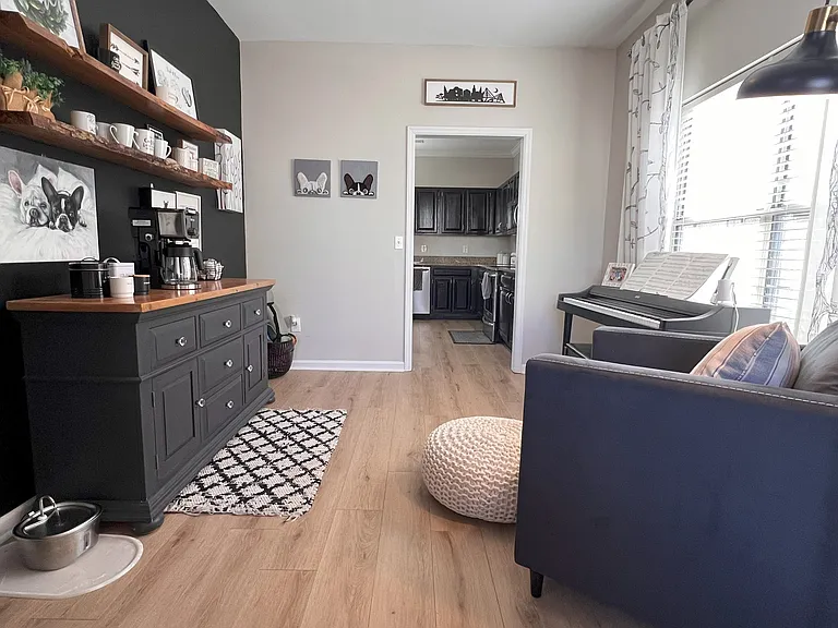 109 Barrie Ct — Photo 6