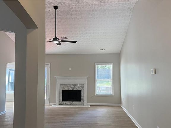 5th image of 3234 Old Salem Rd SE