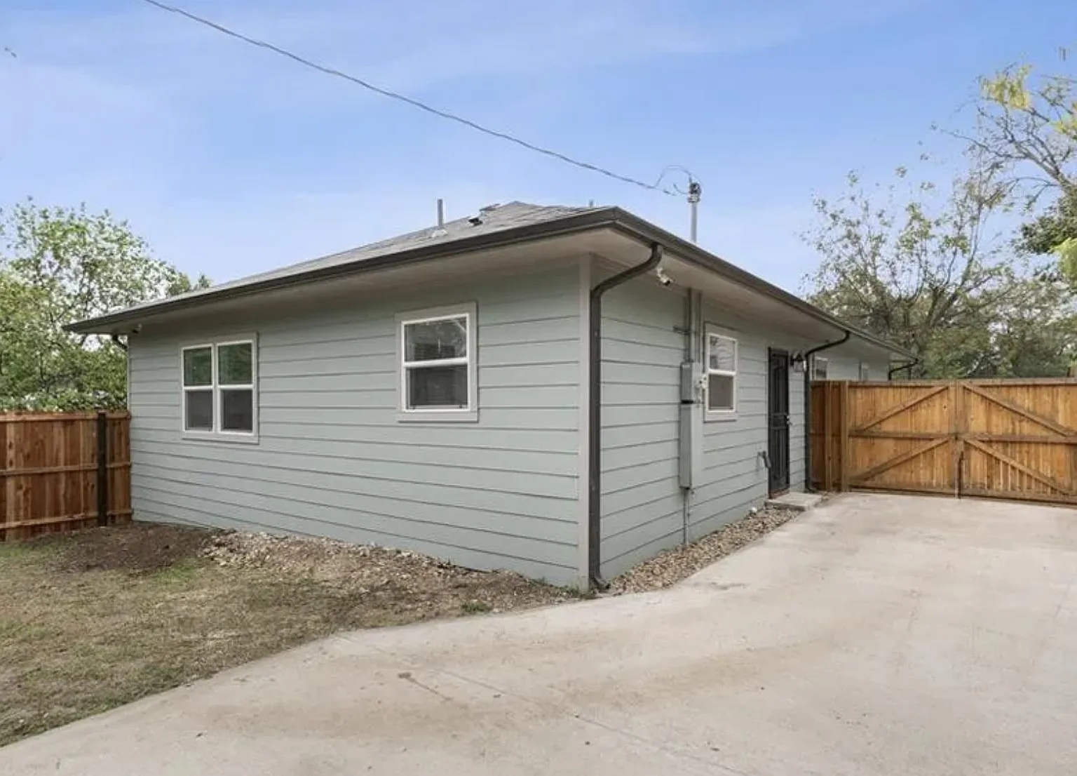 3 bed, 1492 sqft, $3,650 — Photo 3