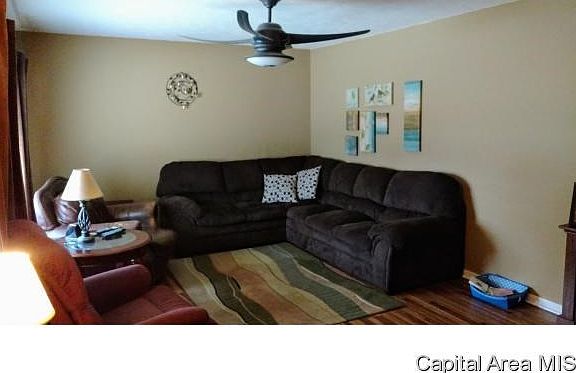 3rd image of 118 N 6th St