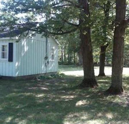 2nd image of 12142 Nichols Ln NE