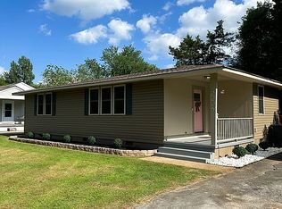 2206 Bide A Wee Dr NE, Huntsville, AL 35801