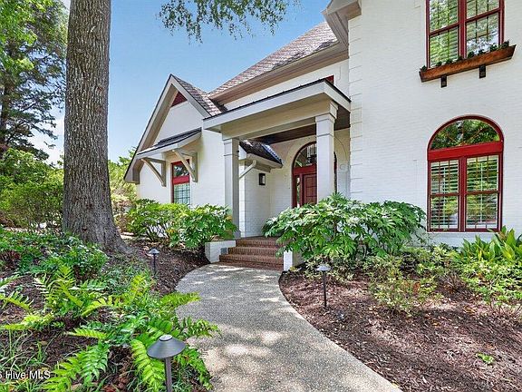 3rd image of 1511 Pembroke Jones Drive