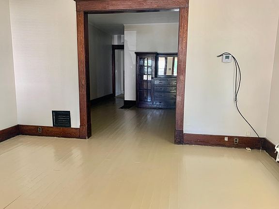 4th image of 607 S 7th St