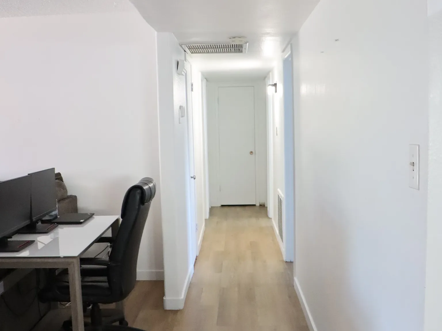 1054 E Loma Vista Dr — Photo 3