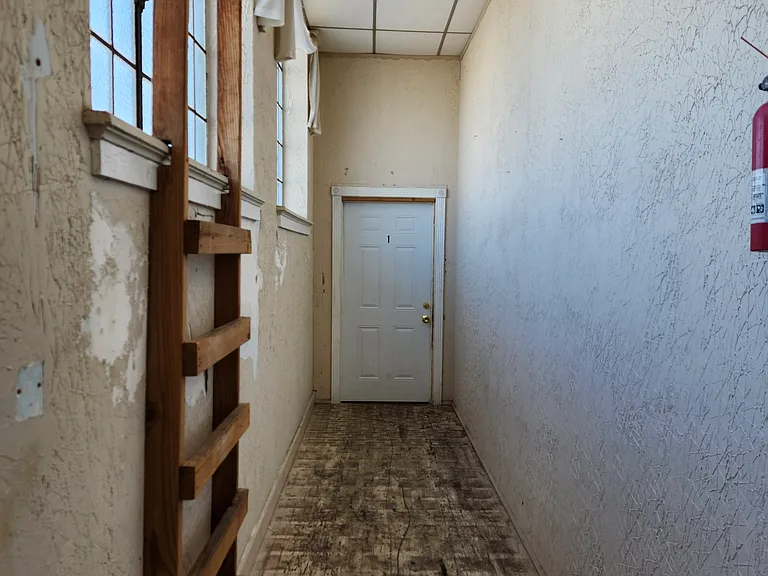 208 Mainapt #1 — Photo 9