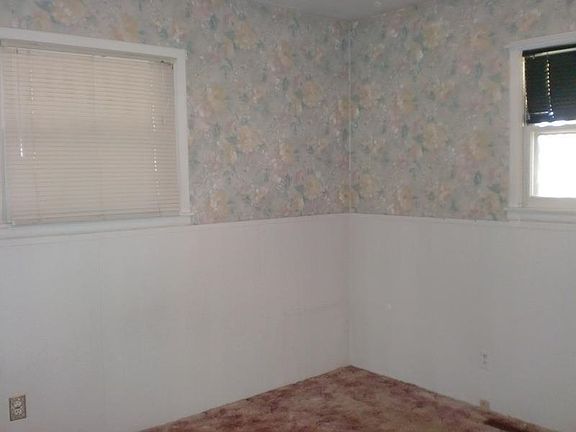 5th image of 13216 E Cataldo Ave
