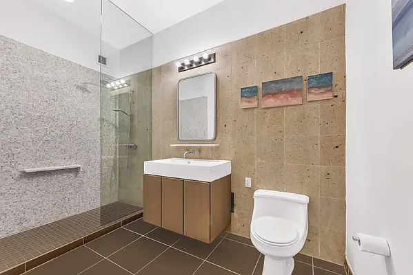 Sold by Modern Spaces | media 7