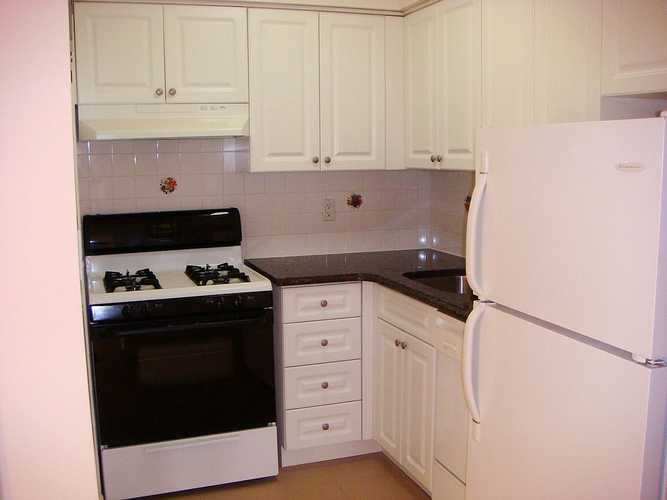 1st image of 2534 27th St APT 4A