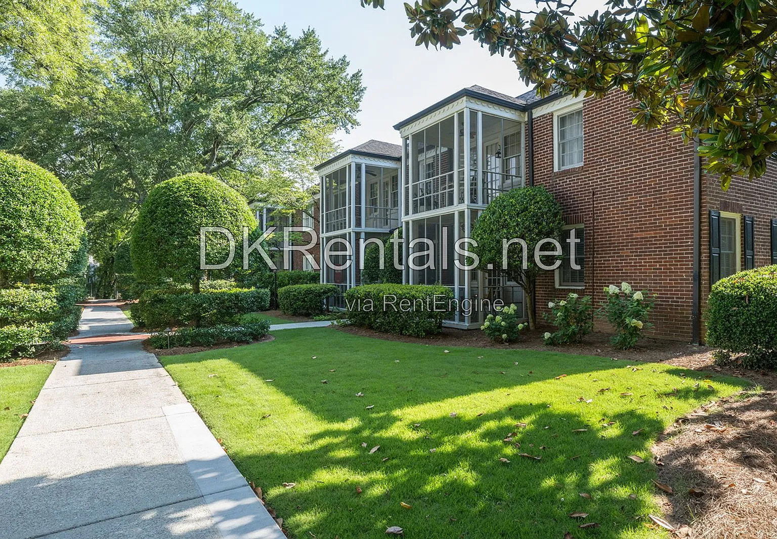 2 bed, 1.0 bath, 1076 sqft, $2,050 — Photo 4
