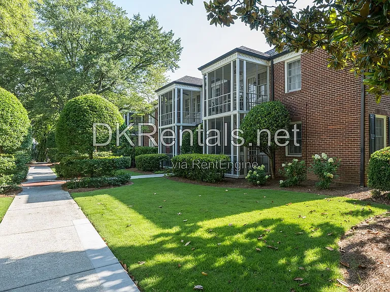 55 Delmont Dr NE #D3 — Photo 4