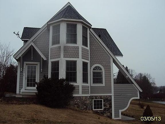 3rd image of 421 Anchor Dr