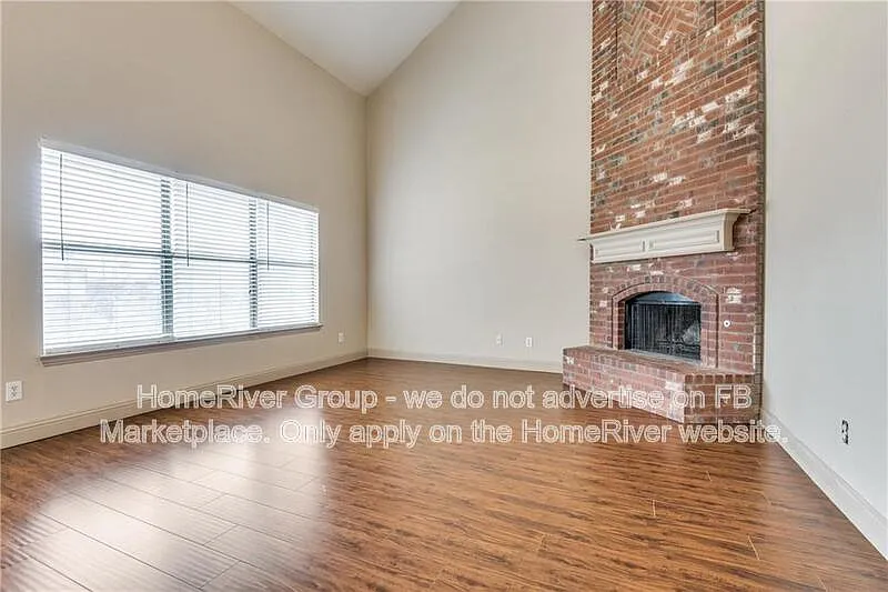 6 bed, 4.0 bath, 3279 sqft, $3,000 — Photo 4