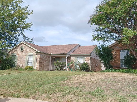 2nd image of 5406 Yaupon Dr