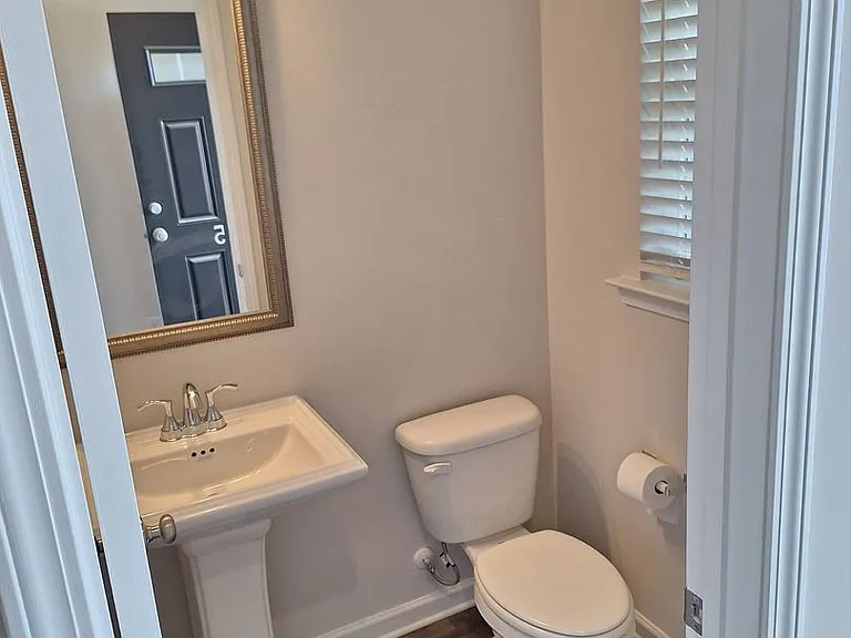 725 Gatestone Ln — Photo 6