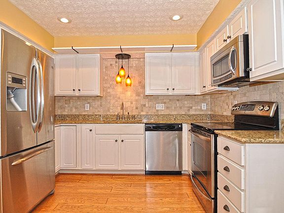 4th image of 6267 Hampton Green Pl #9-B