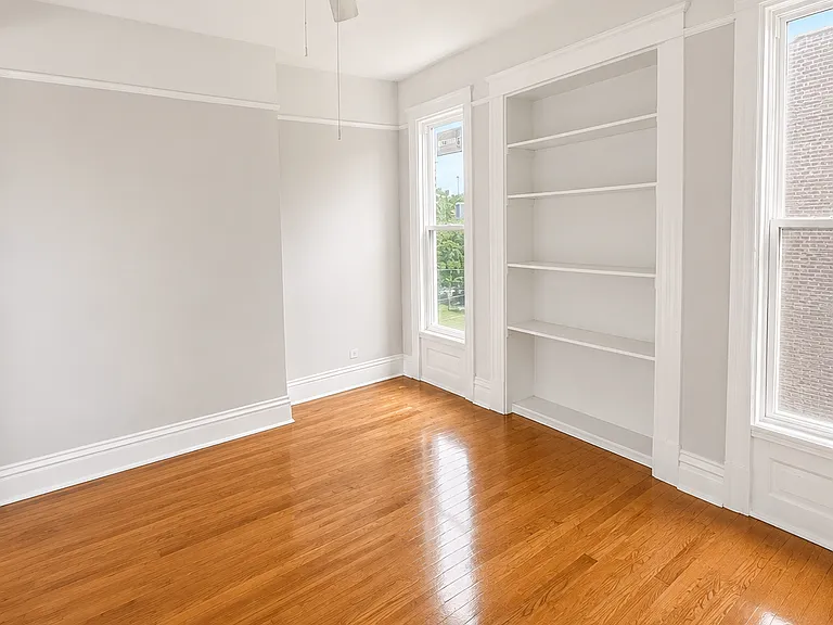 4615 S Vincennes Ave #2 — Photo 6