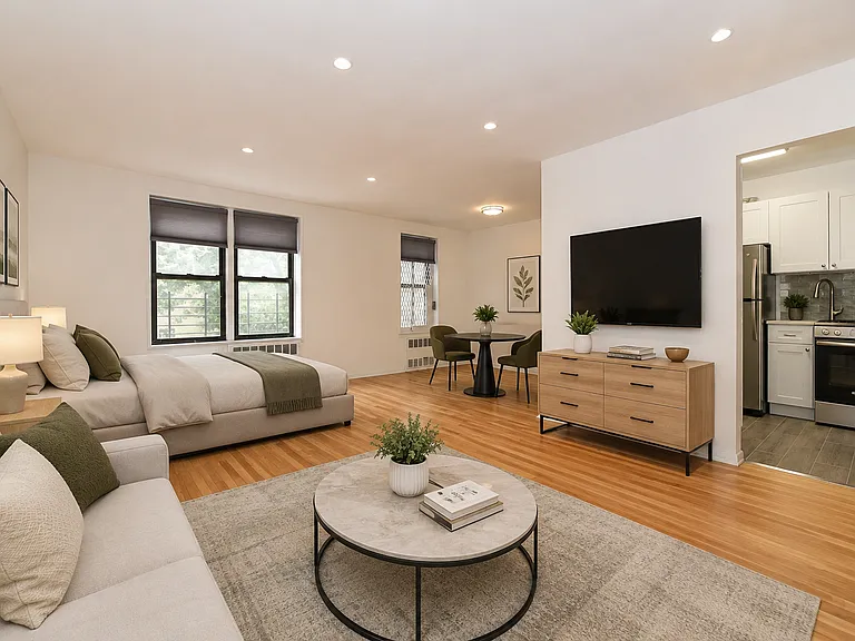 87-01 Midland Pkwy #5H — Photo 1