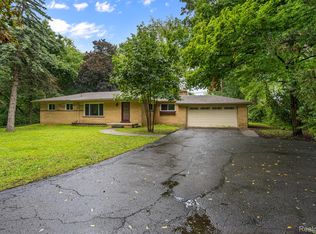 1175 W South Blvd, Troy, MI 48098