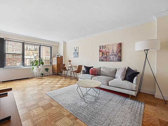 3rd image of 120 E 90th St APT 7A