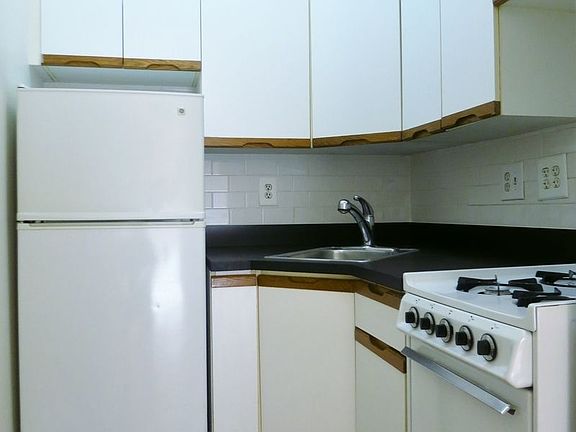 4th image of 531 E 78th St APT 3C
