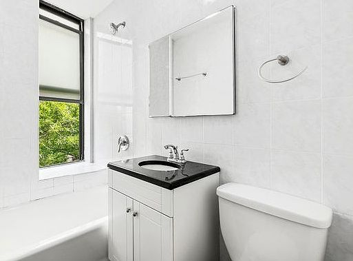 4th image of 100 W 85th St APT 1NB