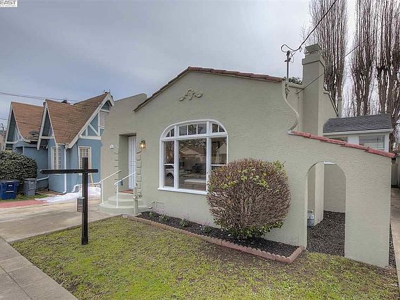 2nd image of 333 W Broadmoor Blvd