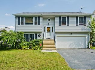143 Barre St, Springfield, MA 01119