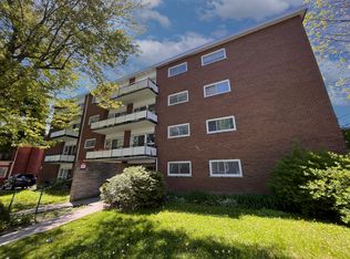242 Johnson St #205, Kingston, ON K7L 1Y3