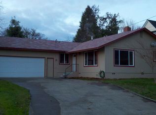 822 NW 5th St, Grants Pass, OR