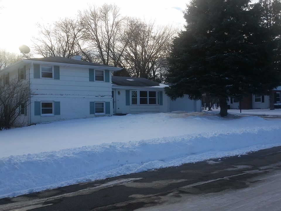 1st image of 330 Hilltop Dr
