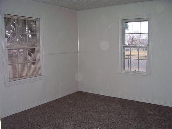 2nd image of 2824 Dartmouth St