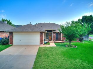3401 Buckhorn Dr, Norman, OK 73072
