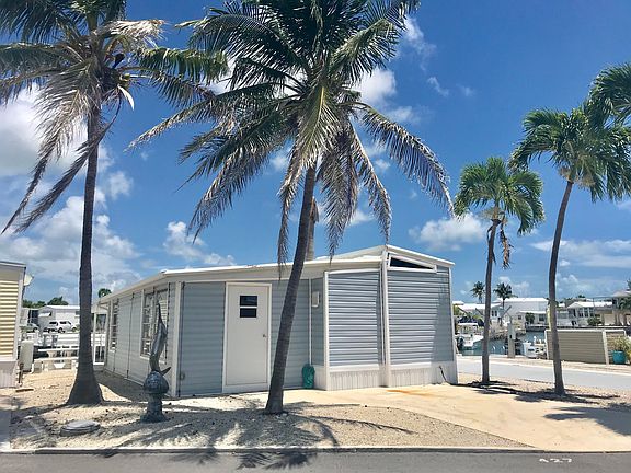 3rd image of 701 Spanish Main Dr #427