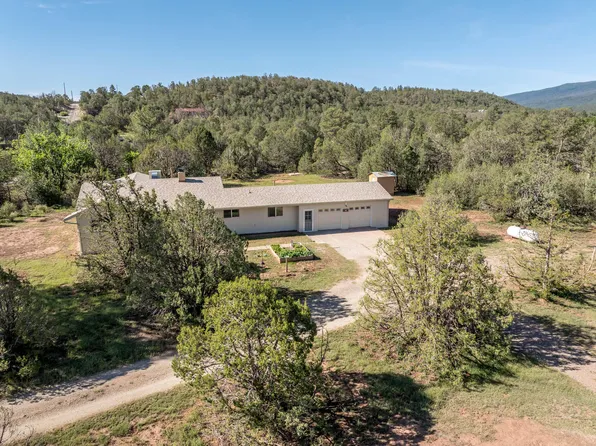 16 Meadowlark Ln, Sandia Park, NM 87047