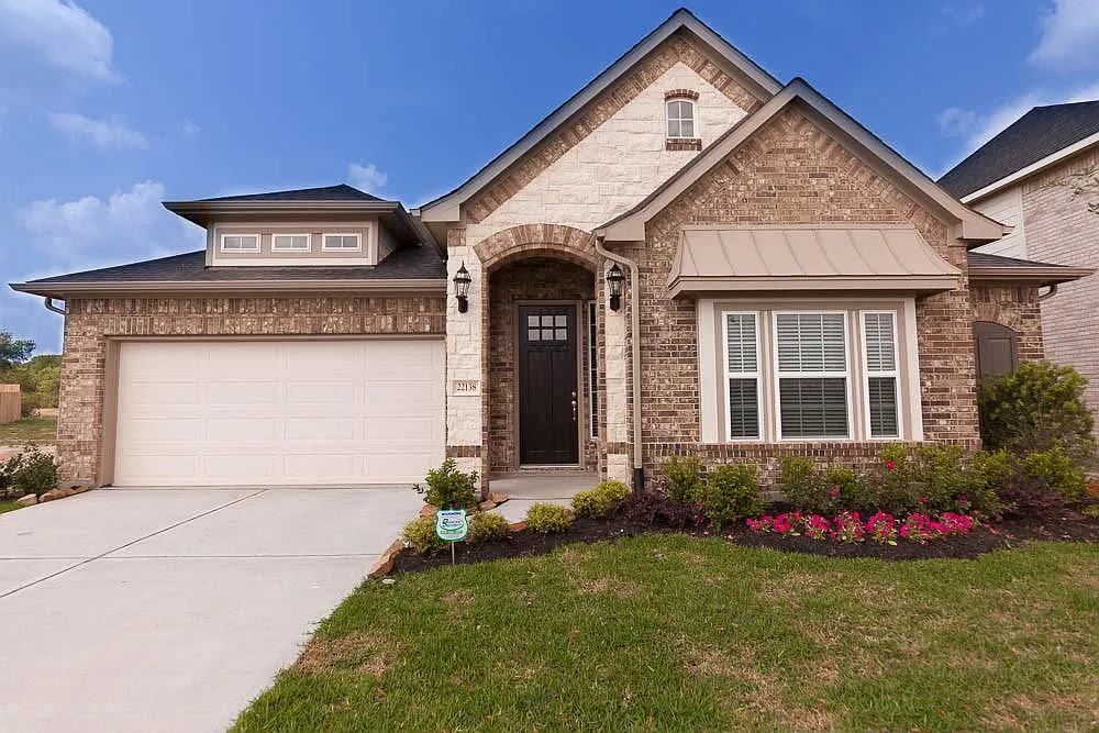 4 bed, 3.0 bath, 2861 sqft, $3,200 — Photo 1