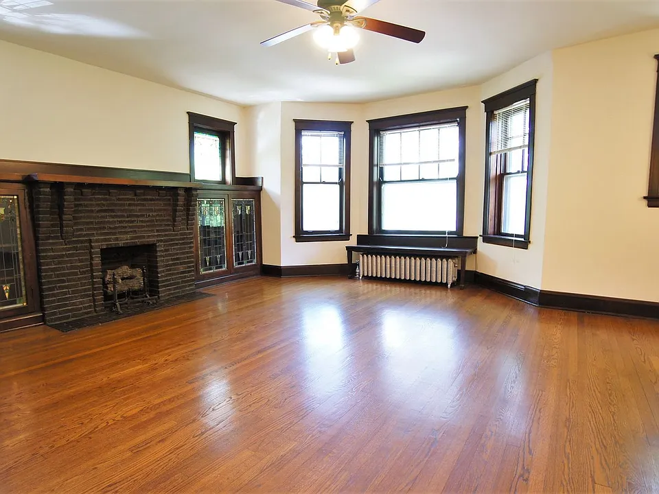 2823 Logan LLC