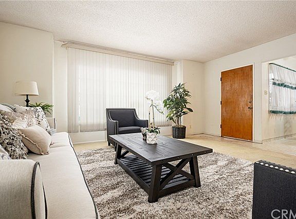 5th image of 1904 W Gardena Blvd