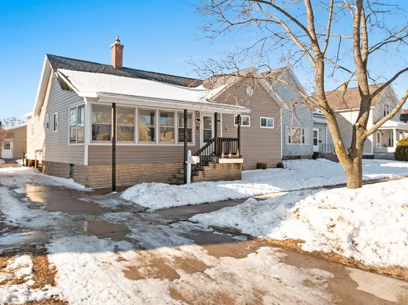 719 Terrace Ave, Marinette, WI 54143