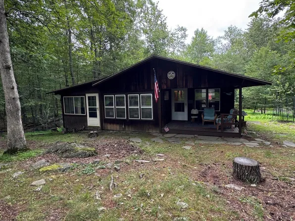 5198 Arrowhead Ln, East Stroudsburg, PA 18302