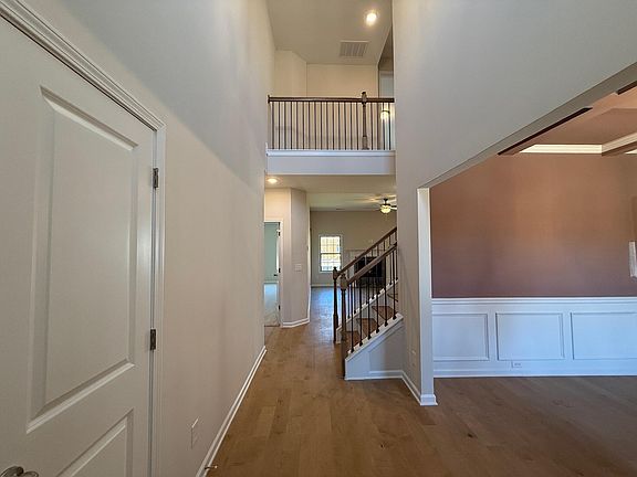 4th image of 1122 Southall Lane #80