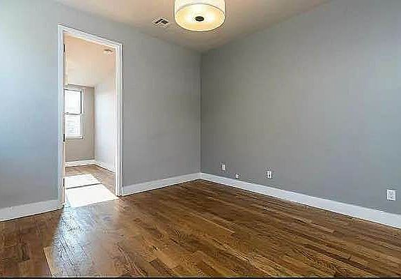 5th image of 132 Meserole St APT 2l