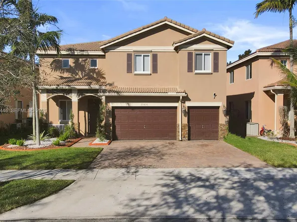 20456 NW 8th Ct, Miami Gardens, FL 33169